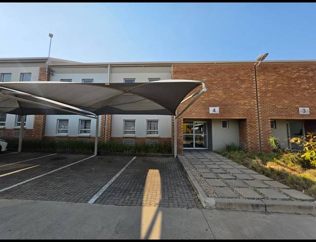 550M² WAREHOUSE TO LET IN STORMILL